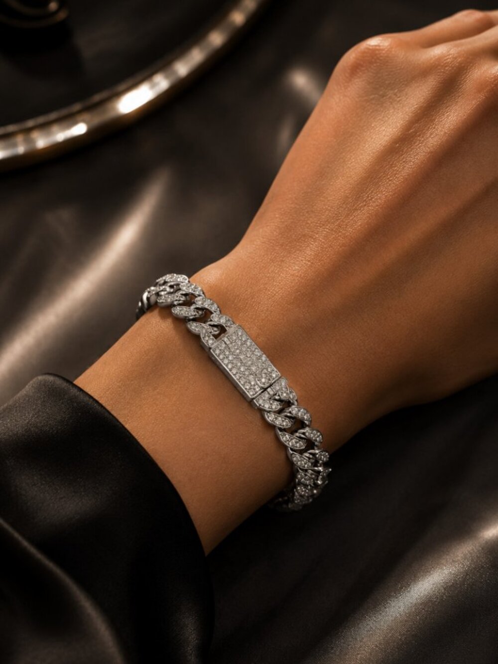 Unisex Iced-Out Cuban Link Bracelet Silver Tone Metal Pavé Crystal NWOT - Picture 3 of 5